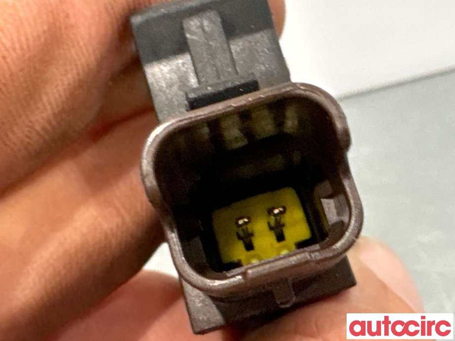 Diverse deler til Renault Zoe 2013-2019 (Fase 1)  (RENAULT|924876913R|443310-1171)