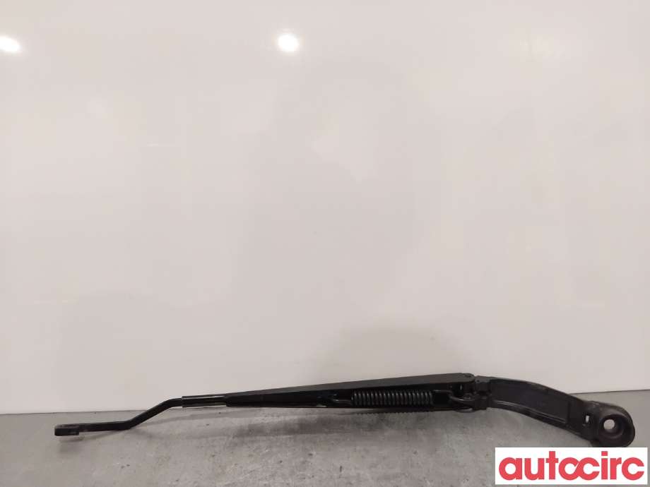 Viskerarmer frontrute til Mitsubishi Eclipse Cross 2018-->>  (MITSUBISHI|8250A957|)
