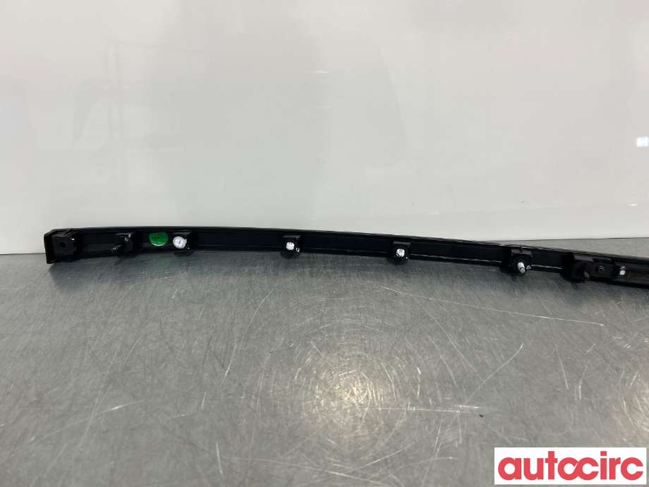 Lister til Volvo EX30 2023-->>  (VOLVO|80001883|)