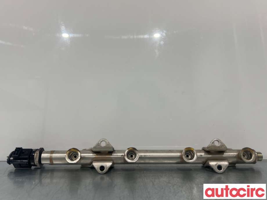 Dyseskinne (fuelrail) til VW e-Golf, 2017-2020 (Fase 2)  (VOLKSWAGEN|04E133320D)