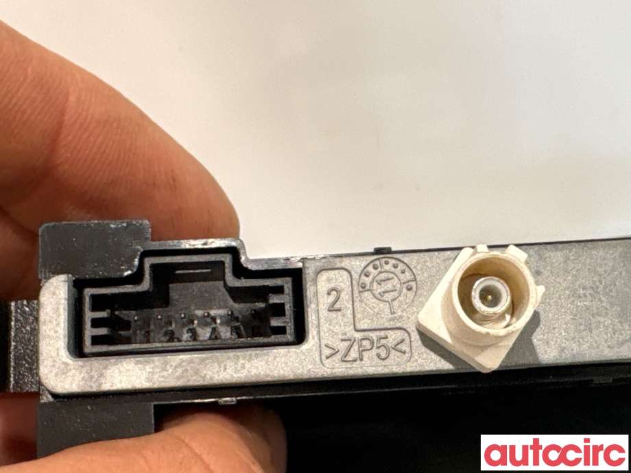 Antenne forsterker til Porsche Cayenne 2010-2017 (92A) (92A) (PORSCHE|95864731300||7P5035225M)