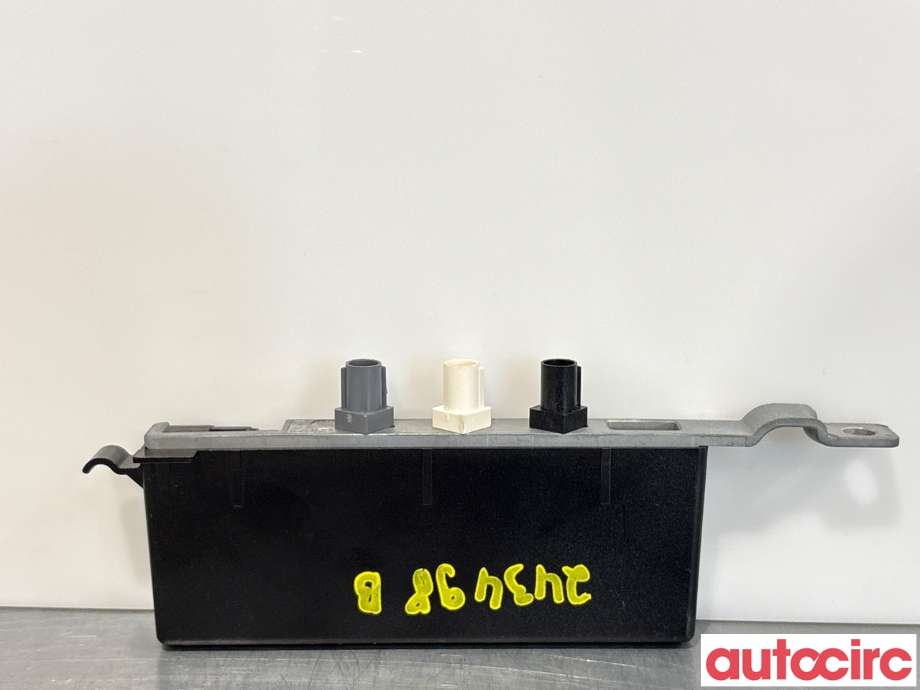 Antenne forsterker til Porsche Cayenne 2010-2017 (92A) (92A) (PORSCHE|95864731200|7P5035225L|95864731201)