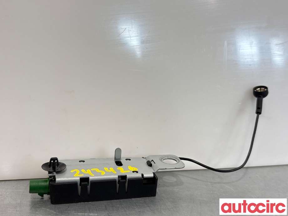 Antenne forsterker til Opel Astra K 2015-->>  (OPEL|39163938|421251063|13383702)