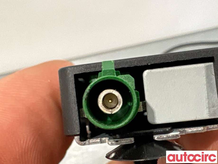 Antenne forsterker til Opel Astra K 2015-->>  (OPEL|39163938|421251063|13383702)