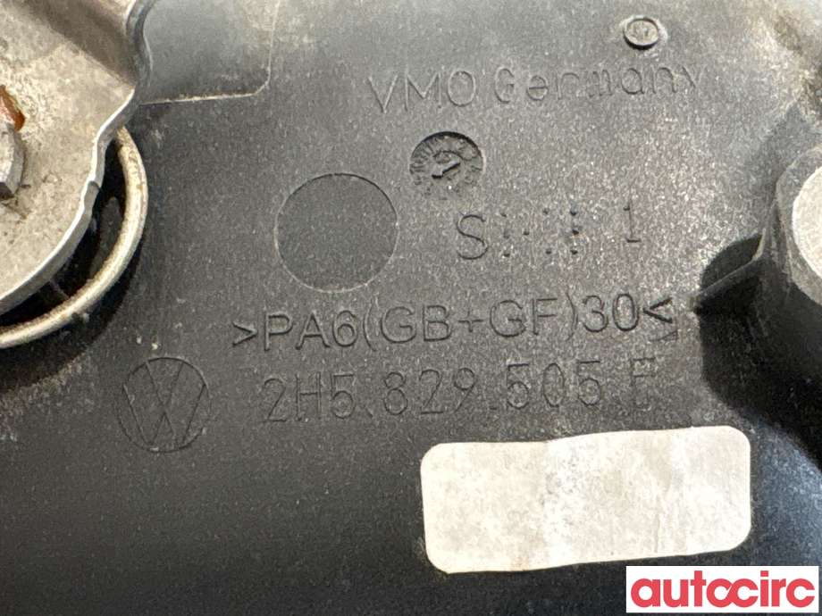 Bakluke/bakdør håndtak til VW Amarok 2016-2022 (Type I, Fase 2)  (VOLKSWAGEN|2H5829505F|)