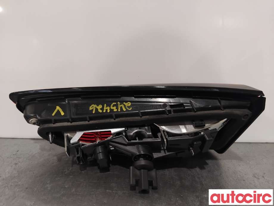 Baklykt venstre indre til Opel Astra K 2015-->> (OPEL|39032988|81390101|39098788)