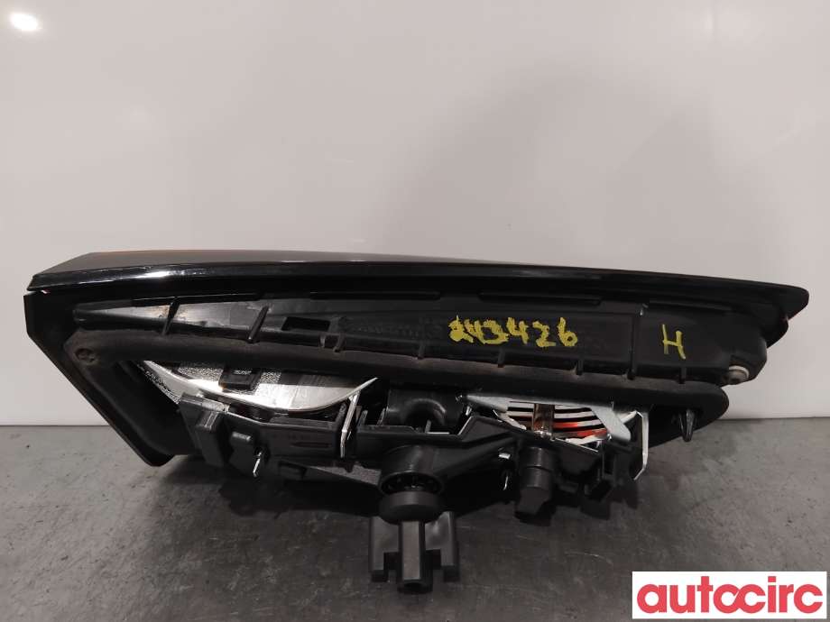Baklykt høyre indre til Opel Astra K 2015-->>  (OPEL|39032898|81390201|39098789)