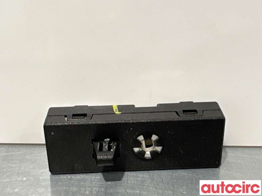 Antenne forsterker til Volvo V60/V60 CC 2013-2018 (Type I, Fase 2)  (VOLVO|31282107|)
