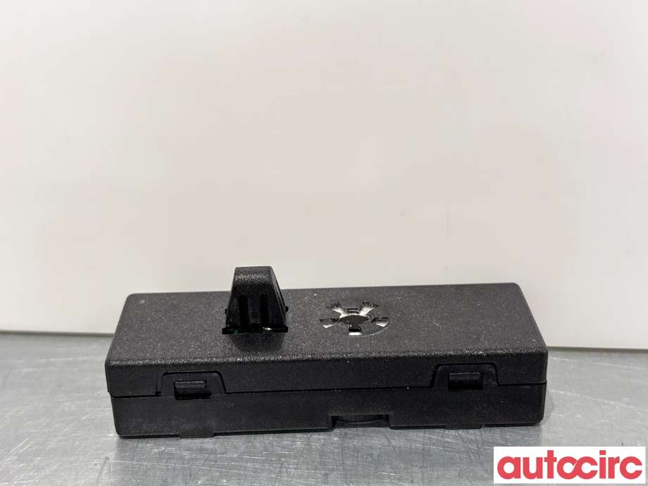 Antenne forsterker til Volvo V60/V60 CC 2013-2018 (Type I, Fase 2)  (VOLVO|31282107|)
