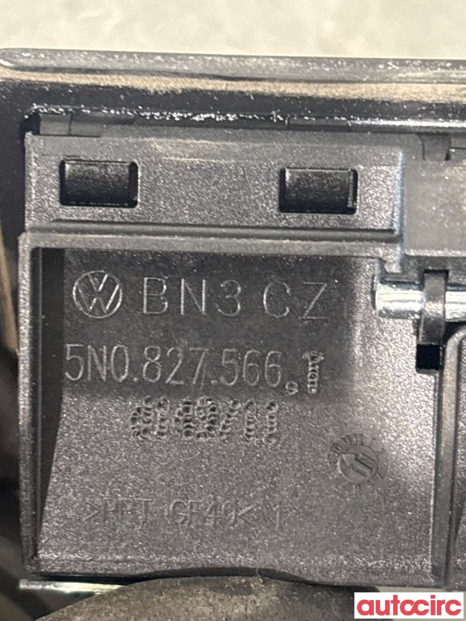 Bakluke/bakdør håndtak til VW Passat 2011-2015 (B7) (B7) (VOLKSWAGEN|5N0827566T|)