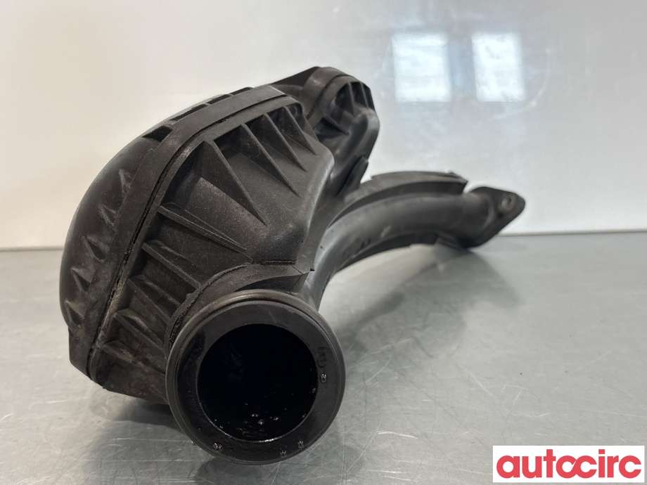 Luftslange innsug til Volvo XC70 2014-2016 (Type II, Fase 2)  (VOLVO|30774691|)