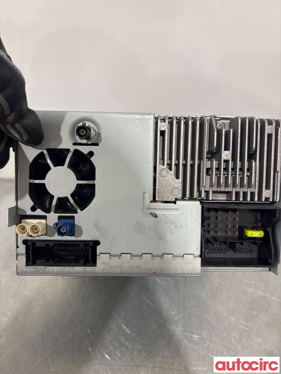 Multimedia display (MCU - Media Controller Unit) til Škoda Superb 2008-2015 (Type II) (SKODA|3T0035686L|)