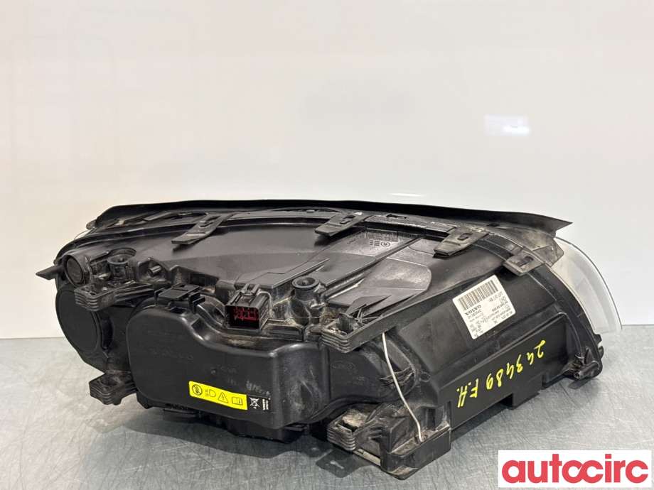 Frontlykt høyre halogen til Volvo V70 2014-2016 (Type III, Fase 2)  (VOLVO|31395155||31383540)