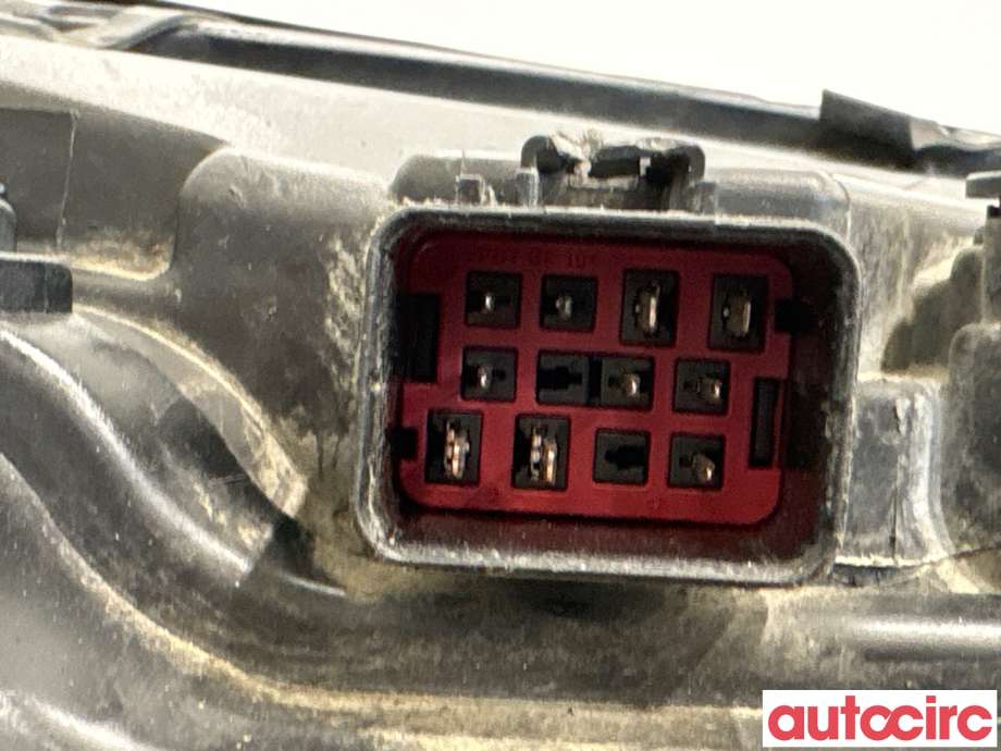 Frontlykt høyre halogen til Volvo V70 2014-2016 (Type III, Fase 2)  (VOLVO|31395155||31383540)