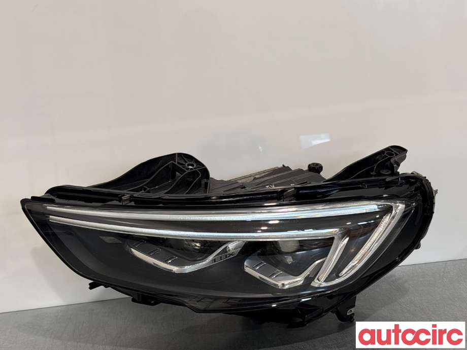 Frontlykt venstre halogen til Opel Insignia B 2017-->> (OPEL|39050372|662588537|39217211)