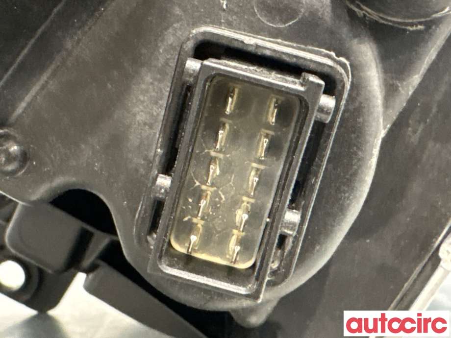 Frontlykt venstre halogen til Opel Insignia B 2017-->> (OPEL|39050372|662588537|39217211)
