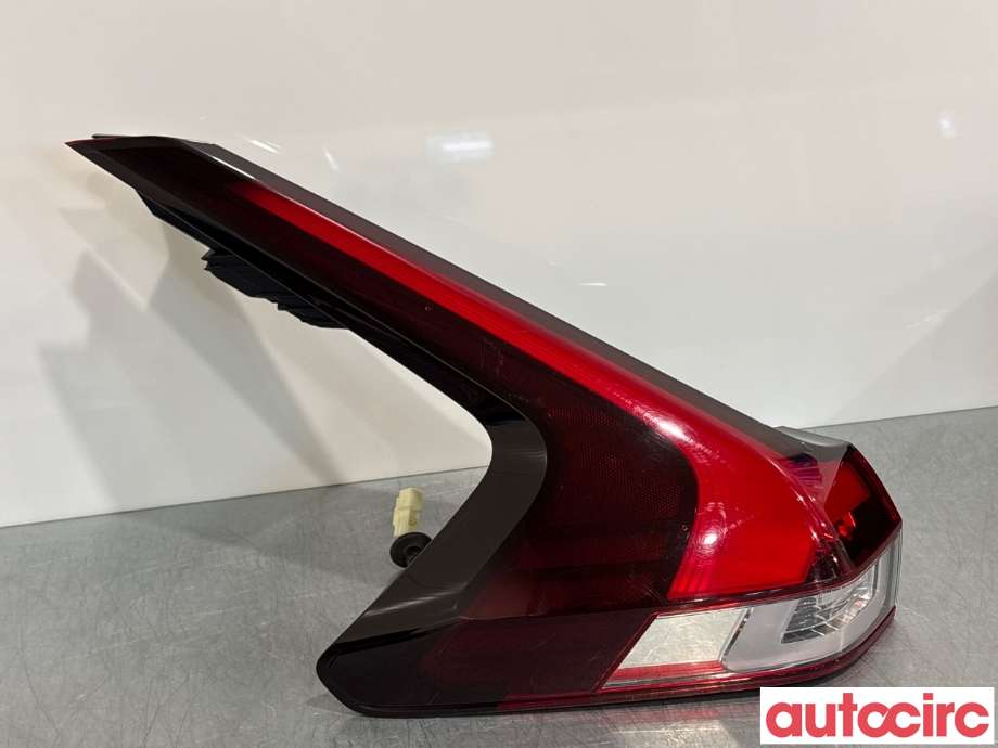 Baklykt venstre til Mitsubishi Eclipse Cross 2018-->>  (MITSUBISHI|8330B327|)