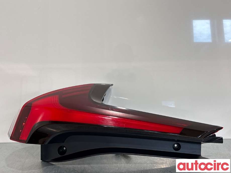 Baklykt venstre til Mitsubishi Eclipse Cross 2018-->>  (MITSUBISHI|8330B327|)