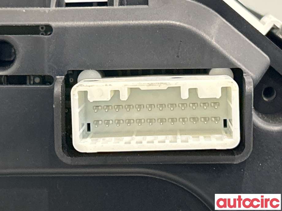 Instrumentpanel til Mitsubishi Eclipse Cross 2018-->>  (MITSUBISHI|8100C874|)