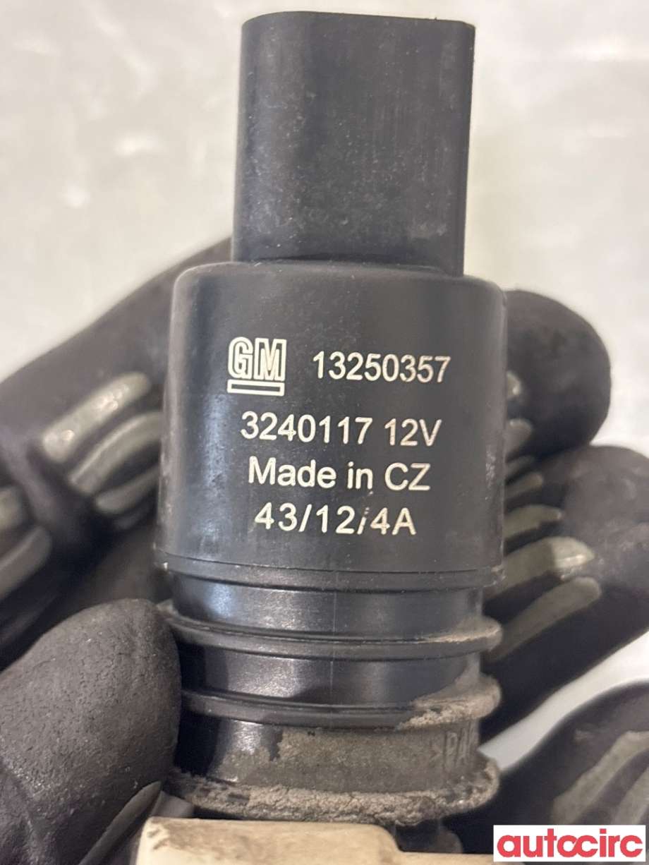 Spylerpumpe foran til Opel Mokka 2012-2016 (Type I, Fase 1)  (OPEL|13250357|)