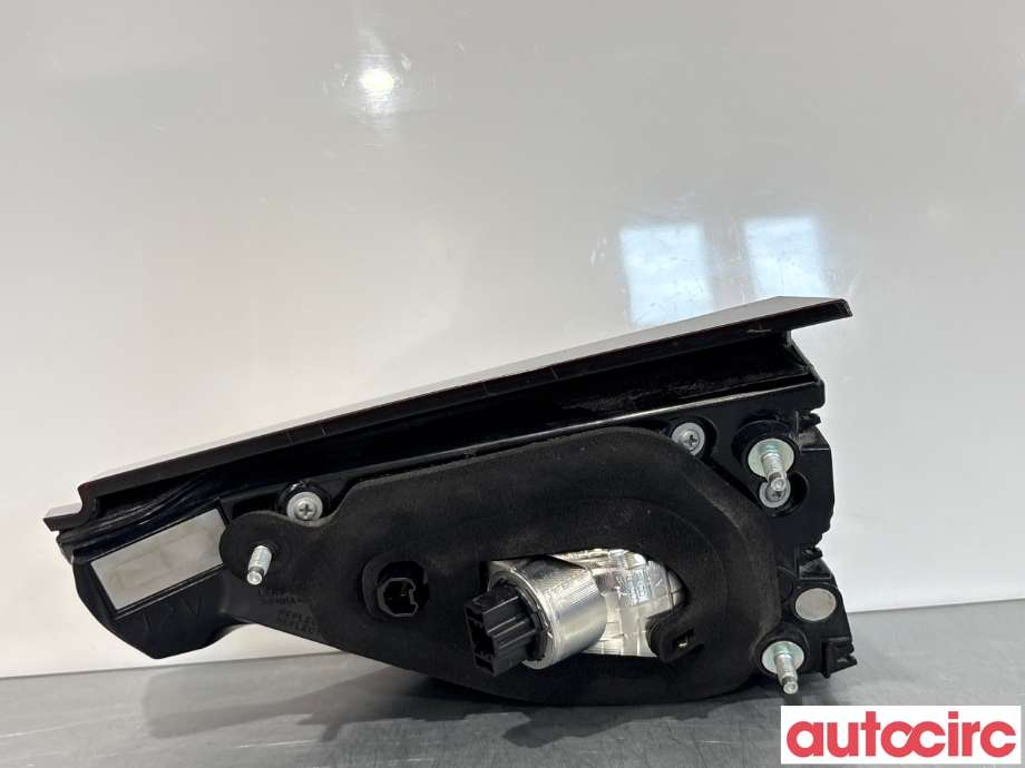 Baklykt venstre indre til Mitsubishi Eclipse Cross 2018-->>  (MITSUBISHI|8330B331|)