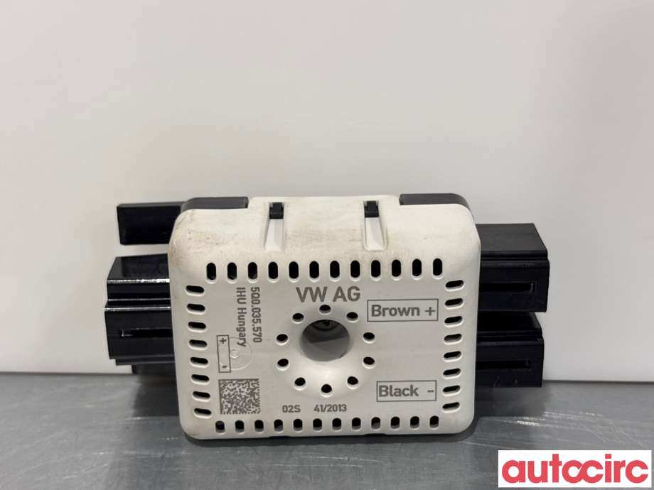 Antenne forsterker til VW Golf VII, 2012-2017 (Fase 1)  (VOLKSWAGEN|5Q0035570)