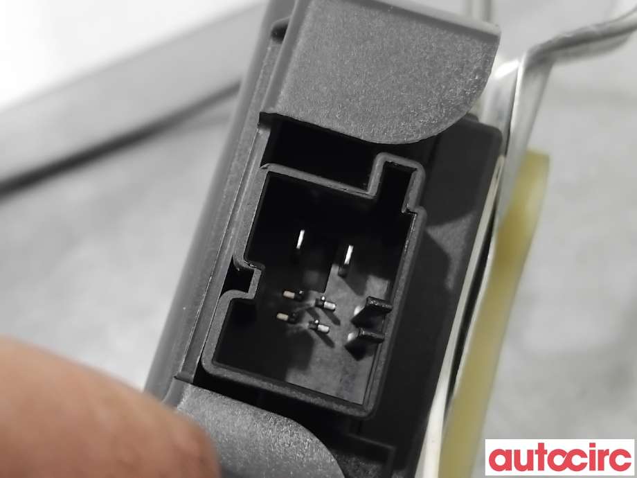Bagasjerom rollon til Audi A6, Allroad 2012-2014 (Type III, Fase 1) (C7) (C7) (AUDI|4G9863560A|933807-105)