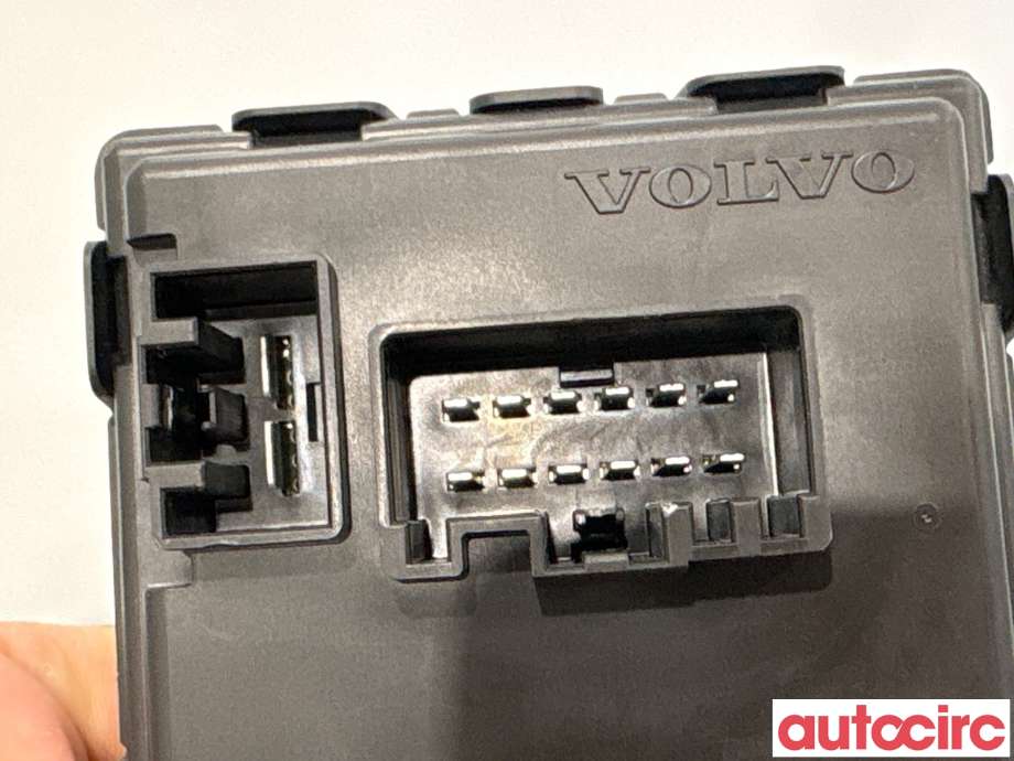 Styreenhet hengerfeste til Volvo V70 2014-2016 (Type III, Fase 2)  (VOLVO|31350479||31350480)