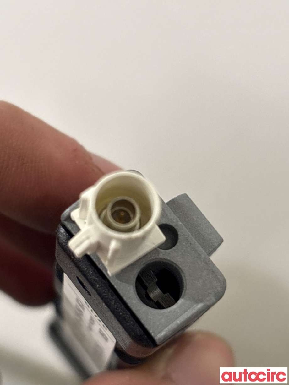 Antenne forsterker til Audi Q5 2012-2017 (Type I, Fase 2)  (AUDI|8R0035225J)