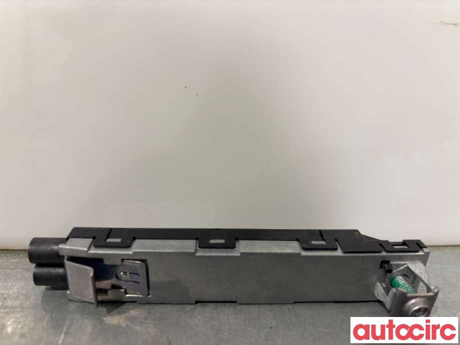 Antenne forsterker til VW Golf VII 2017-2020 (Fase 2)  (VOLKSWAGEN|5G6035577B|)