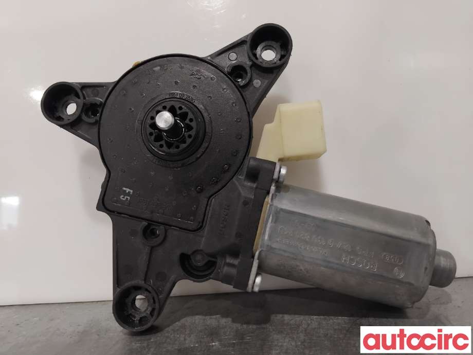 Ruteheis høyre foran til Mercedes Vito/Viano 2004-2010 (Fase 1) (W639) (W639) (MERCEDES|A0068204742|0130821940|A6397200546)