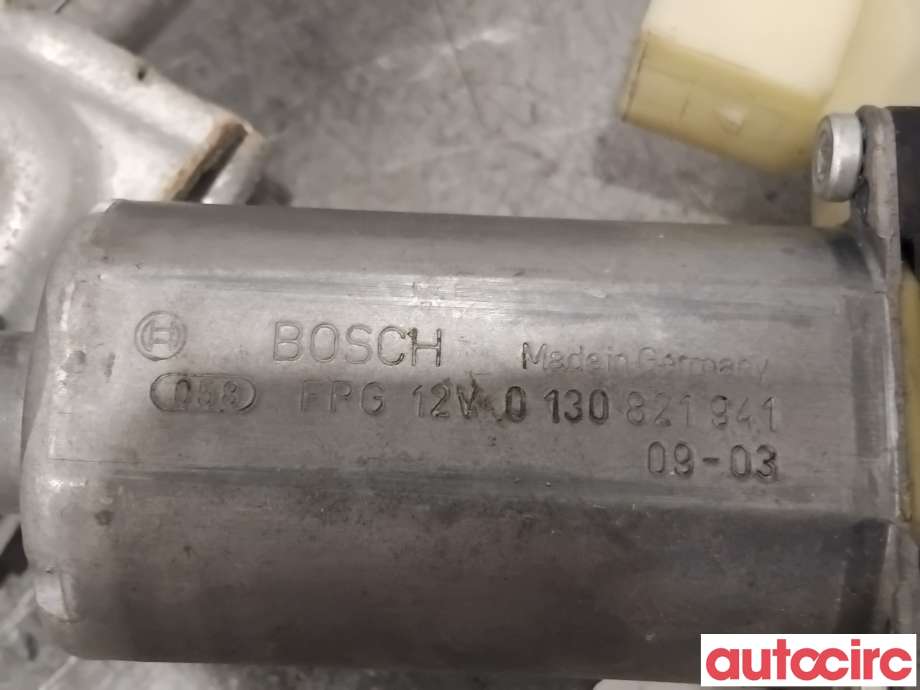 Ruteheis venstre foran til Mercedes Vito/Viano 2004-2010 (Fase 1) (W639) (W639) (MERCEDES|A6397200446|0130821941|)