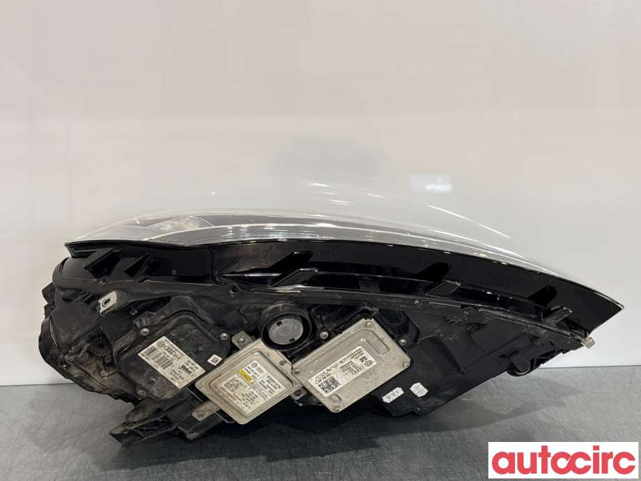 Frontlykt høyre halogen til VW Golf VII 2012-2017 (Fase 1) (VOLKSWAGEN|5G1941754|90040753)