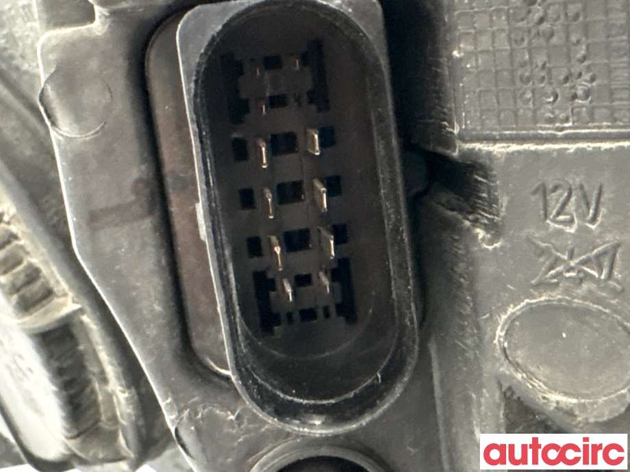 Frontlykt høyre halogen til VW Golf VII 2012-2017 (Fase 1) (VOLKSWAGEN|5G1941754|90040753)