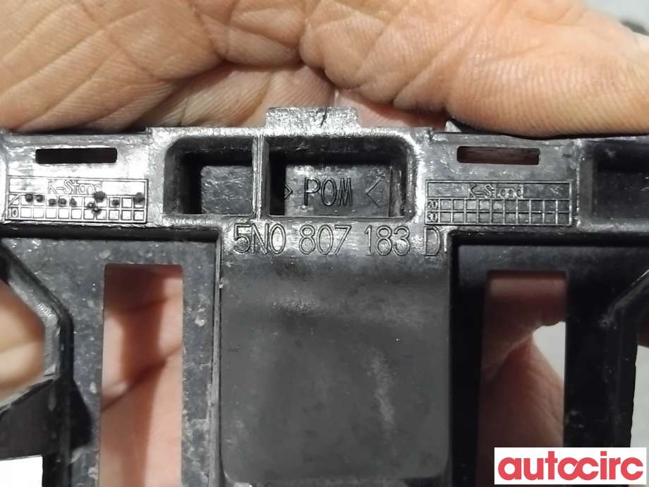 Diverse deler til VW Tiguan 2011-2016 (Type I, Fase 2)  (VOLKSWAGEN|5N0807183D|)