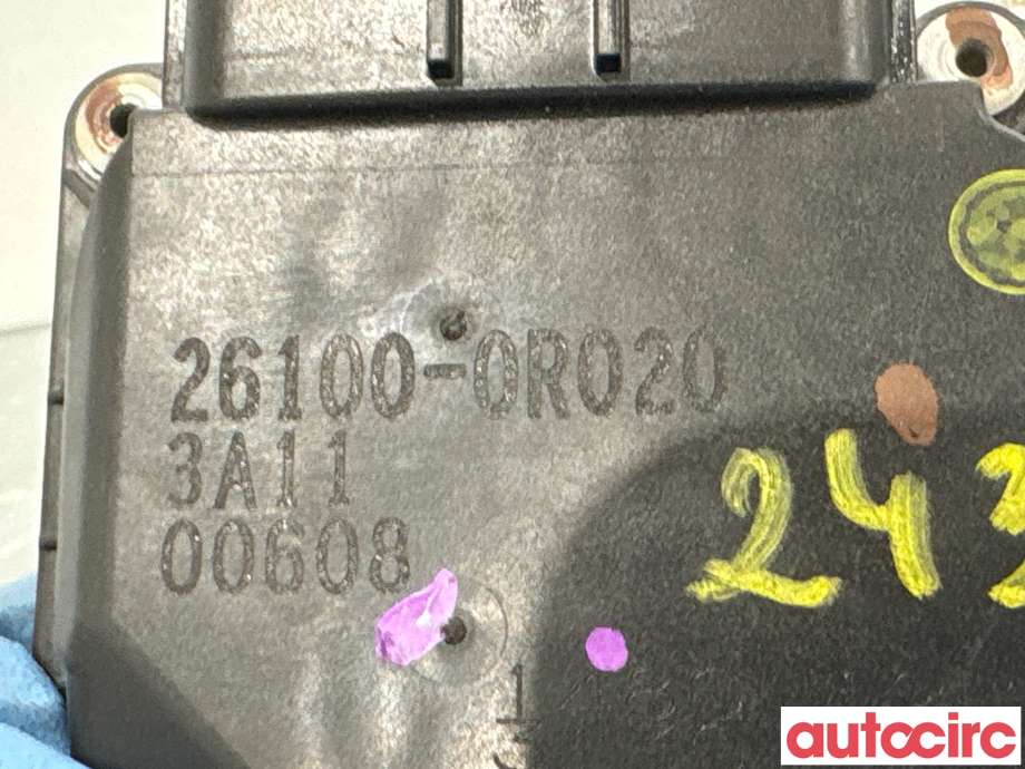 Spjeldhus til Toyota Avensis 2009-2015 (Type III, Fase 1) (TOYOTA|261000R020||26100-0R020)