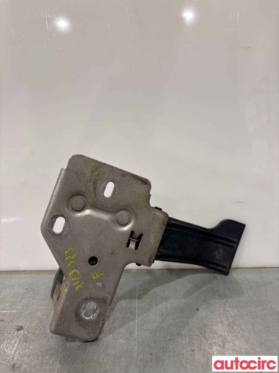 Diverse deler til VW Transporter / Caravelle 2009-2015 (Fase 2) (T5) (T5) (VOLKSWAGEN|7E0823480|)