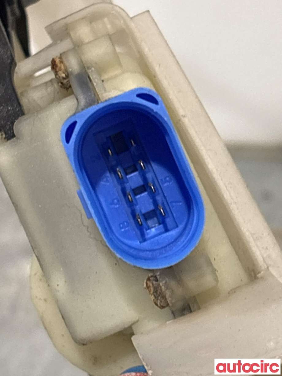 Låsekasse venstre foran til VW Transporter / Caravelle 2009-2015 (Fase 2) (T5) (T5) (VOLKSWAGEN|3B1837015BC|)