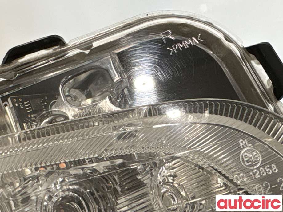 Parklykt høyre til Toyota Auris 2010-2012 (Type I, Fase 2) (TOYOTA|8143012010|)