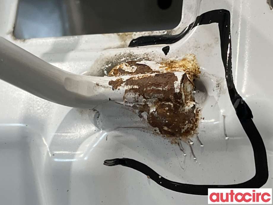 Panser til Suzuki SX4 S-CROSS 2013-->> (Type II)  (SUZUKI|57300-64R00|57300-64R00-000|)