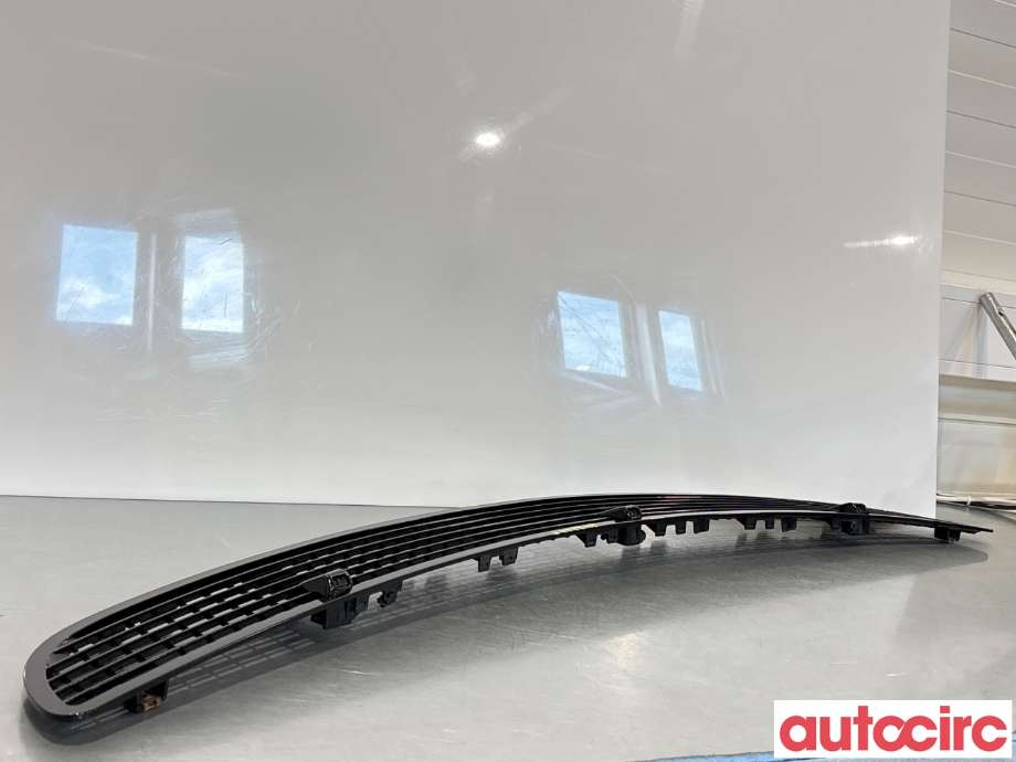 Panser luftinntak til Mercedes R-Klasse 2006-2013 (W251) (W251) (MERCEDES|A2518800005|)