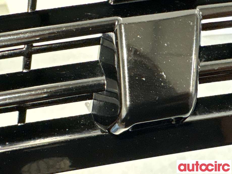 Panser luftinntak til Mercedes R-Klasse 2006-2013 (W251) (W251) (MERCEDES|A2518800005|)