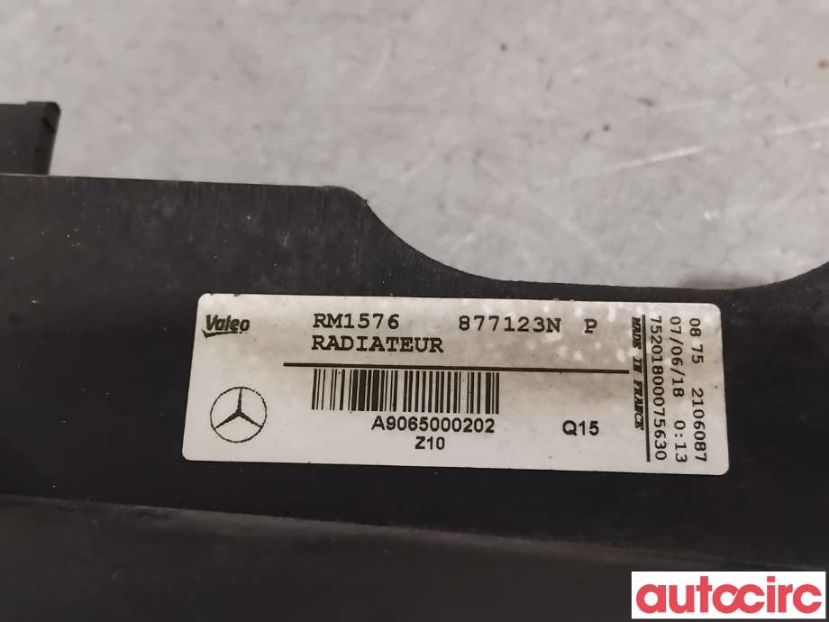 Radiator (automat gir) til Mercedes Sprinter 2018-->> (907/910) (907/910) (MERCEDES|A9065000202|877123N)