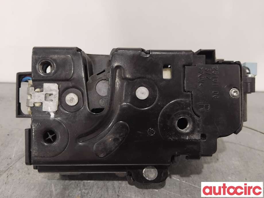 Låsekasse høyre foran til VW Caddy 2010-2015 (Type III, Fase 2)  (VOLKSWAGEN|3D1837016AC||3D1837016AQ)