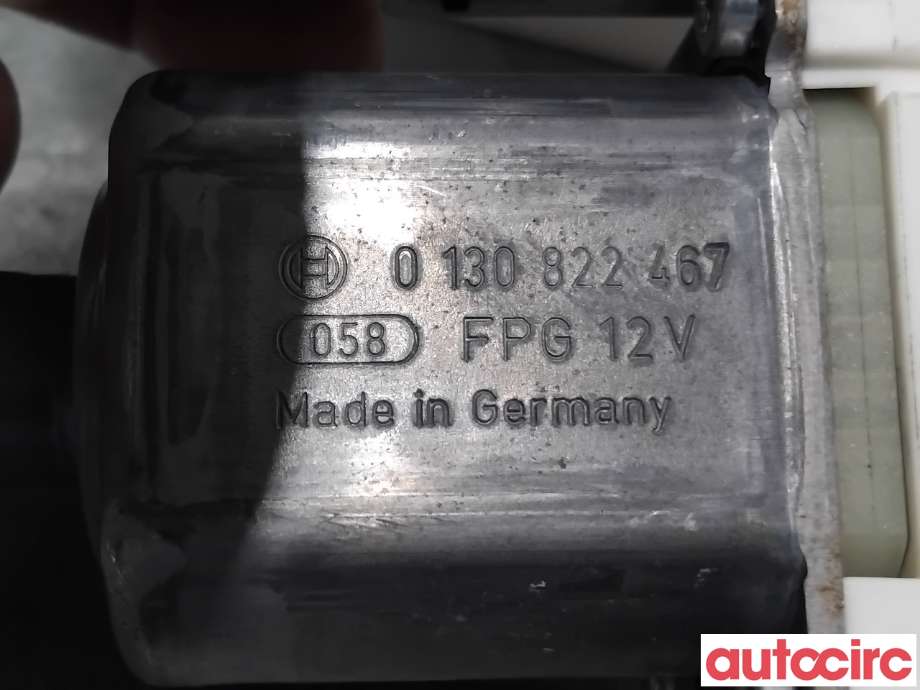 Ruteheis venstre foran til VW Tiguan 2011-2016 (Type I, Fase 2) (VOLKSWAGEN|5N0959701J|0130822467|5N0959701G)