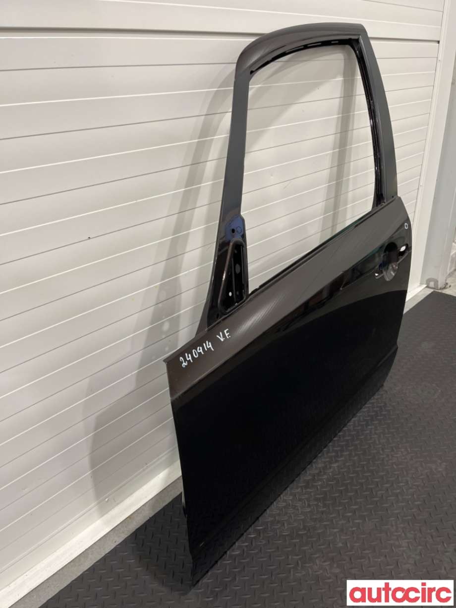 Dør venstre foran til Suzuki SX4 2009-2013 (Type I, Fase 2)  (SUZUKI|68002-79J00|)