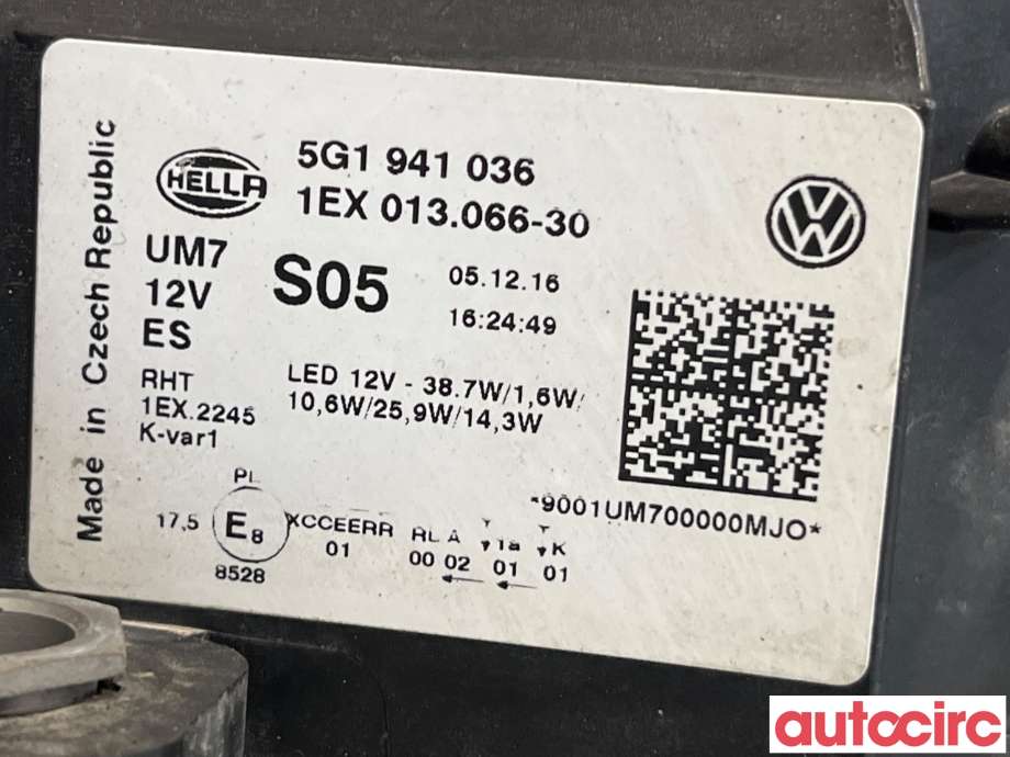 Frontlykt høyre halogen til VW Golf VII 2017-2020 (Fase 2)  (VOLKSWAGEN|5G1941774|5G1941036)