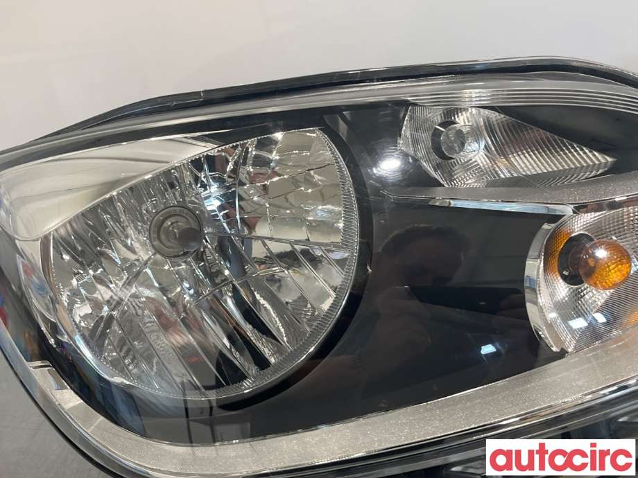 Frontlykt høyre halogen til VW E-Up 2013-2019 (VOLKSWAGEN|1S1941016N|1S1941016L)