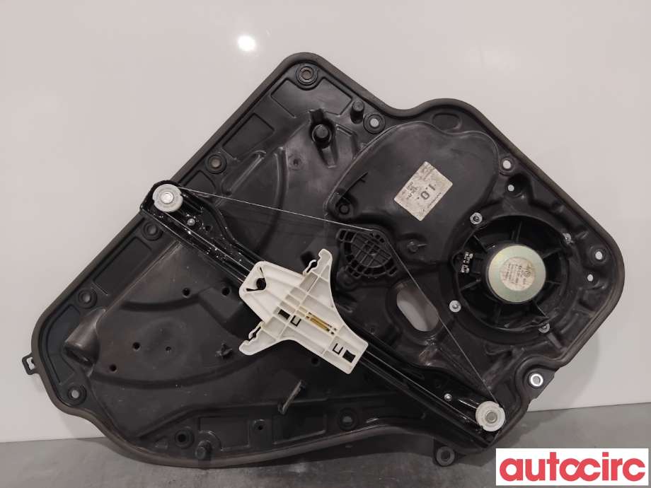 Ruteheis til VW Golf VI 2008-2012 (VOLKSWAGEN|5K4839462||5K4839730J)