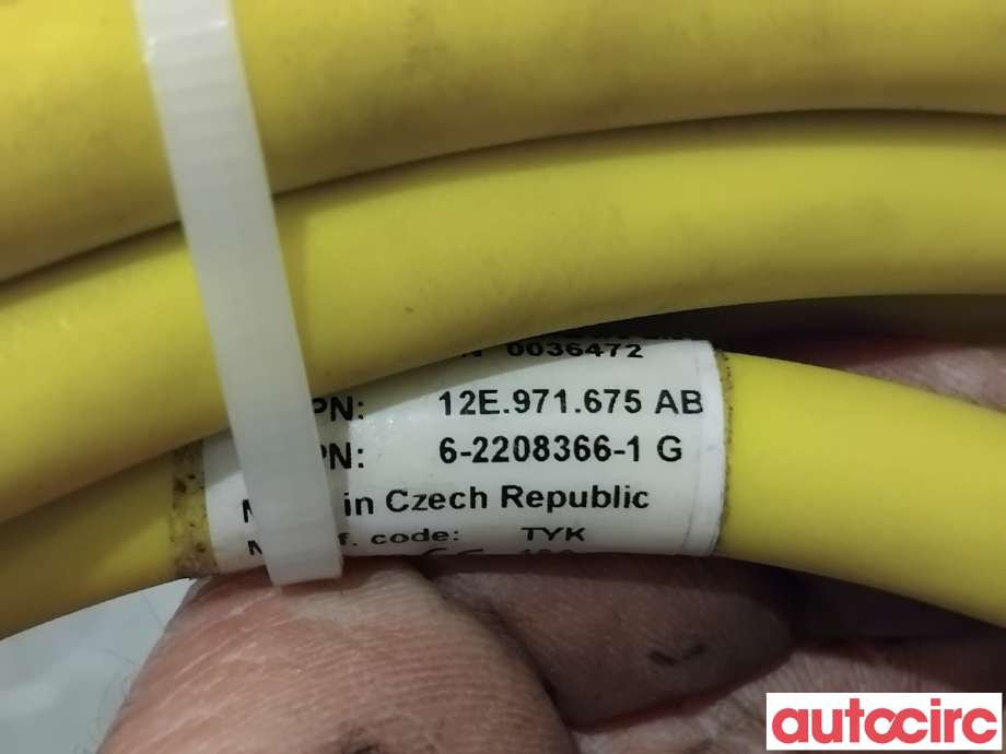Batterilader kabel til VW E-Up 2013-2019 (VOLKSWAGEN|12E971675AB|6-2208366-1G|1EA971639G)
